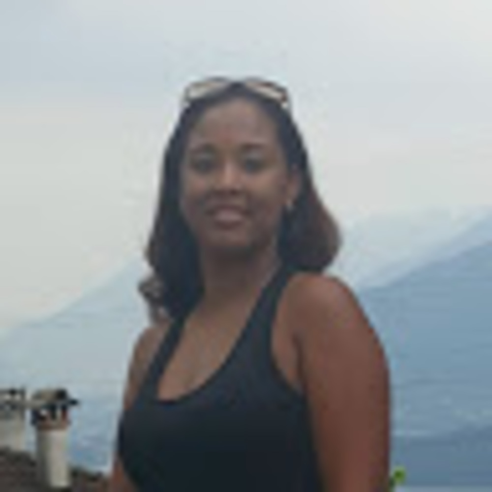 Meet your Posher, Abril